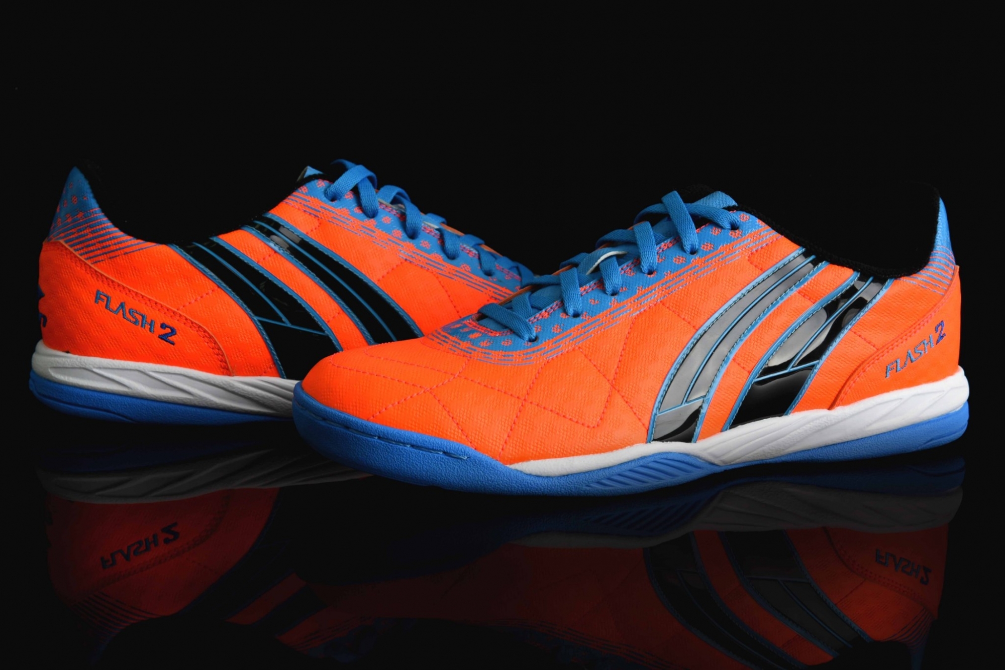pan futsal shoes